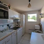 דירה Centre - Grand T3 Calme, Lumineux Avec Terrasse Et Parking, Proche Plages Et Commerces - Fr-1-420-8