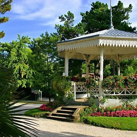 Centre - Grand T3 Calme, Lumineux Avec Terrasse Et Parking, Proche Plages Et Commerces - Fr-1-420-8 아파트 *
