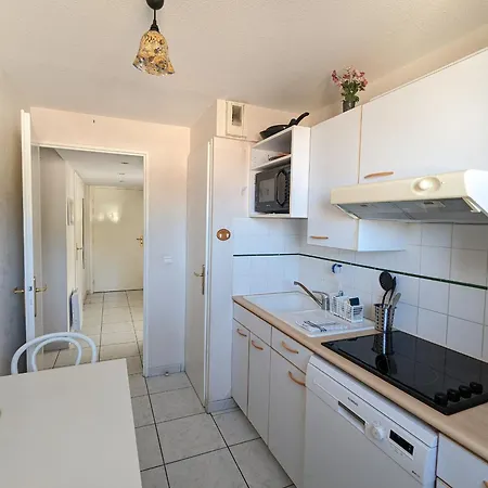 아파트 Centre - Grand T3 Calme, Lumineux Avec Terrasse Et Parking, Proche Plages Et Commerces - Fr-1-420-8